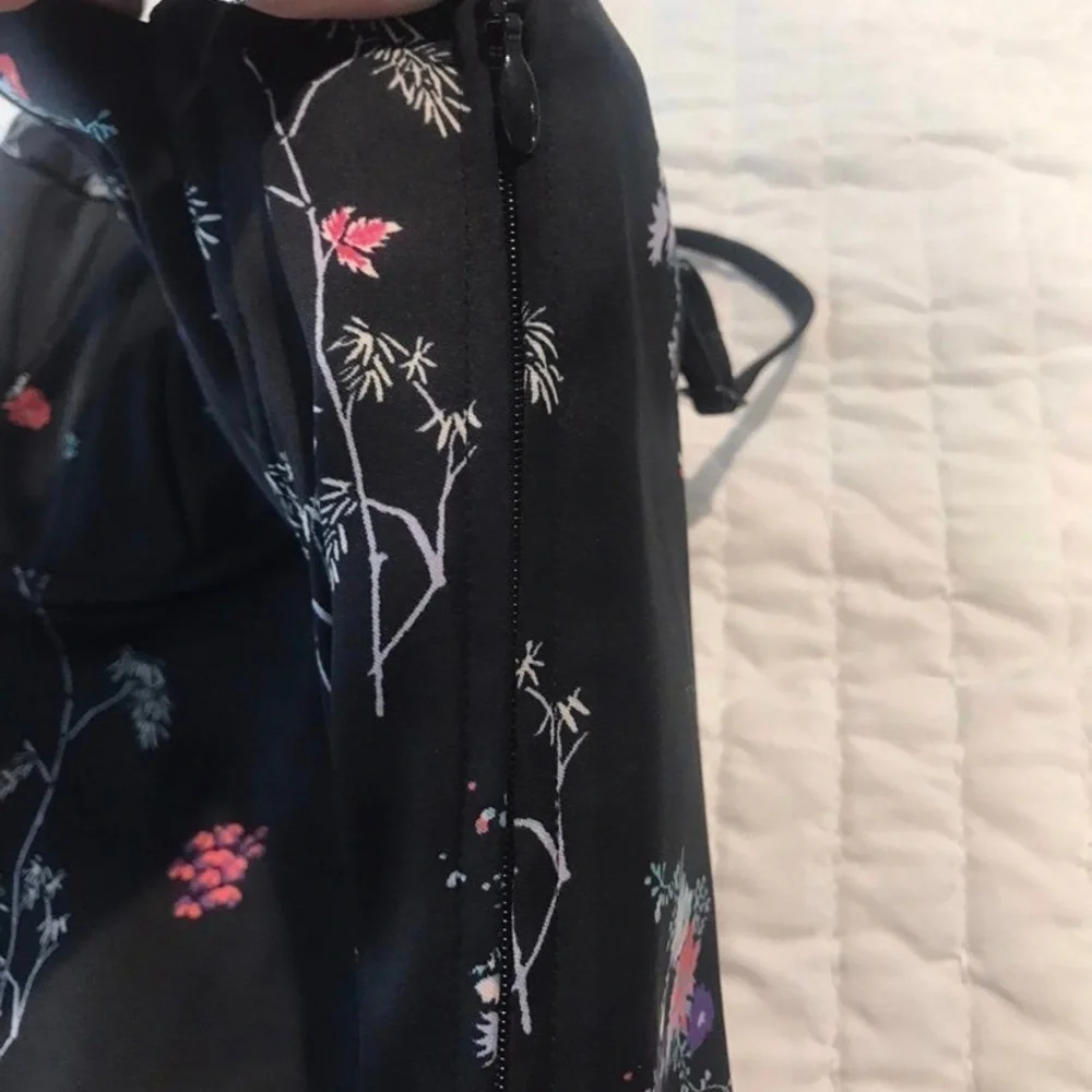 NWT H&M Black Floral Dress. - Picture 5 of 9